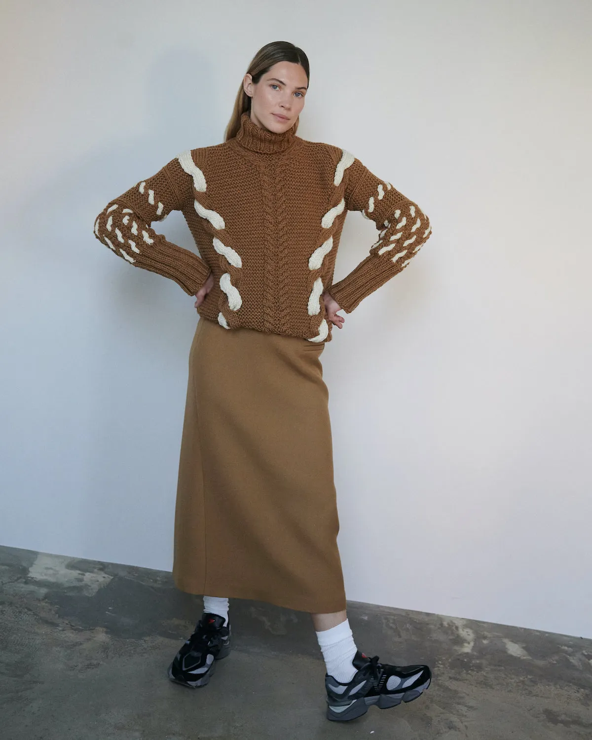 Barbora: Brown Wool Turtleneck