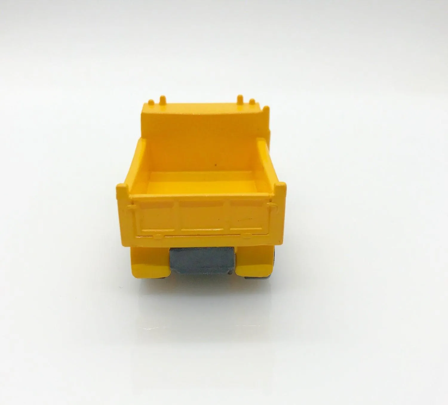 Maisto Tonka Yellow International Snowplow